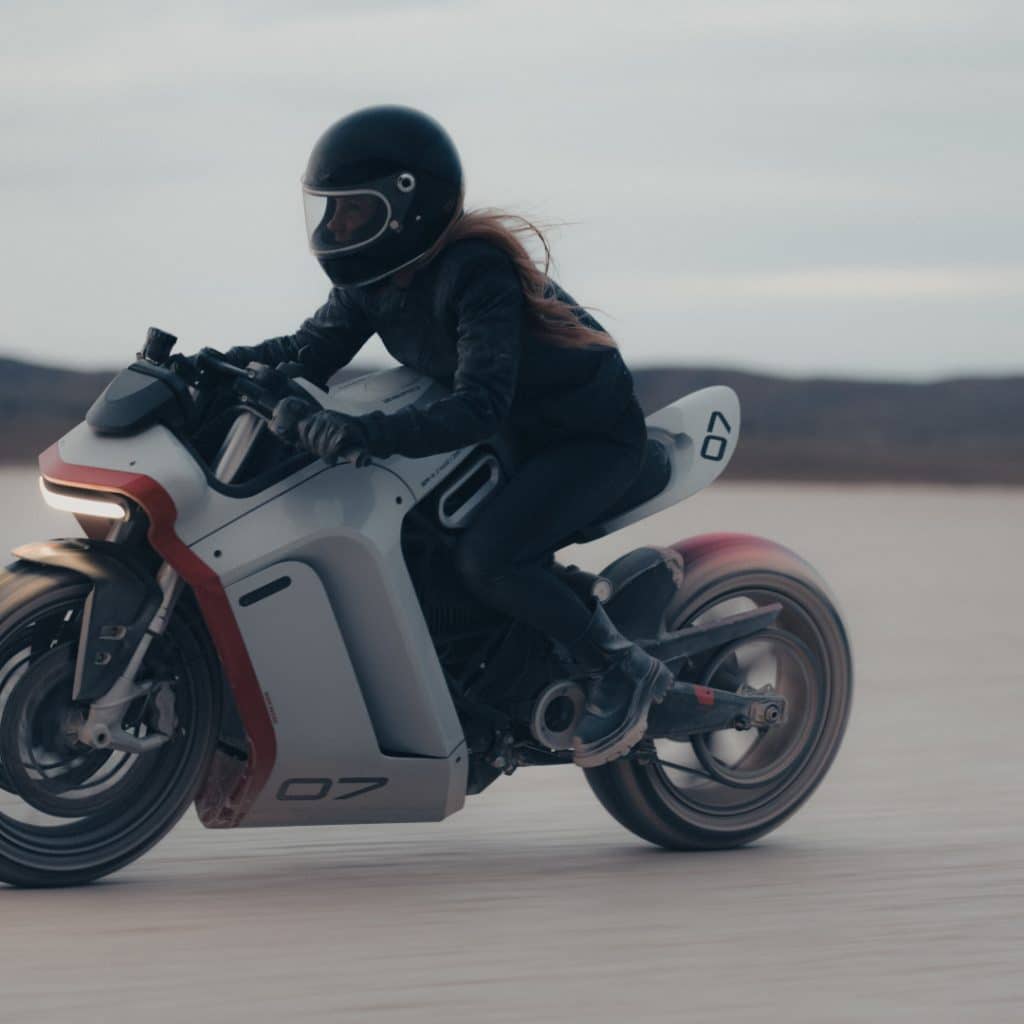 Action shot of the new Zero SR-X riding through the salt flats.