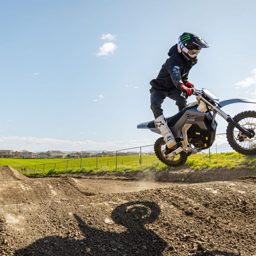 Youth rider on Mountain Dew absolutely WHIPPING the Greenger S3.