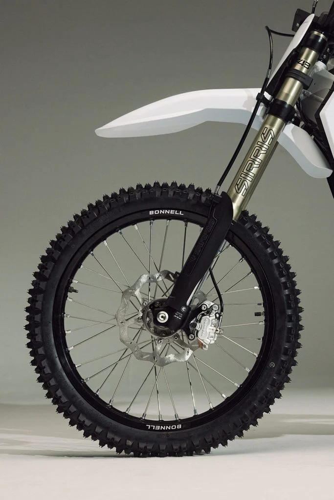 Detail of the Bonnell 805 RX braking and suspension package.